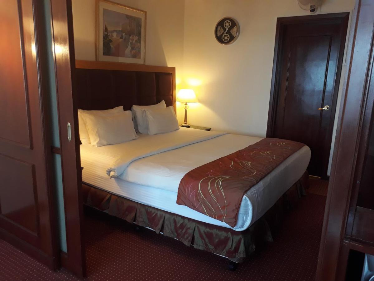 Raymond Suites At Berjaya Times Square กัวลาลัมเปอร์ ภายนอก รูปภาพ